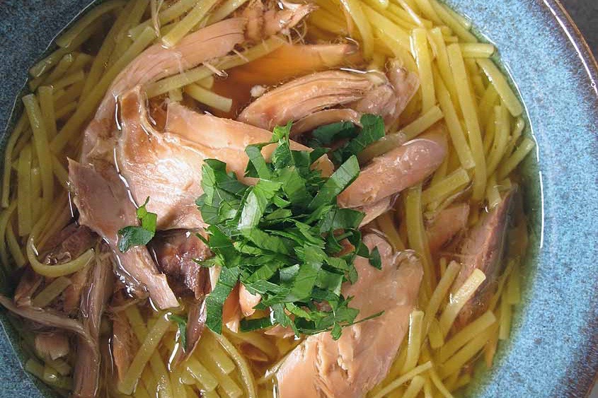Schnelle Hühnersuppe fürs Wochenbett - Lea Irion Mamiflüsterin